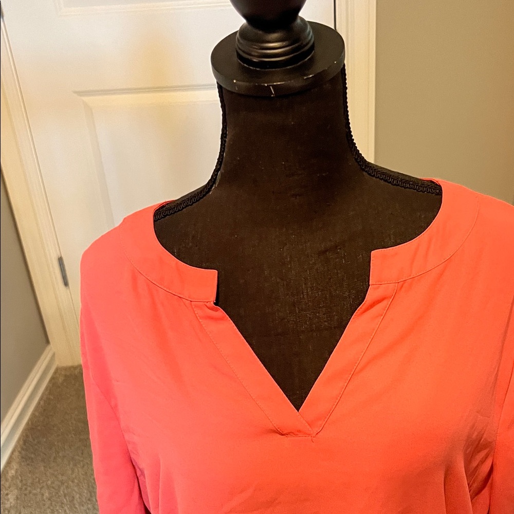 Chaus Coral Pink Blouse Women’s Roll Tab Sleeve High Low Hem Lightweight Top - Picture 3 of 10